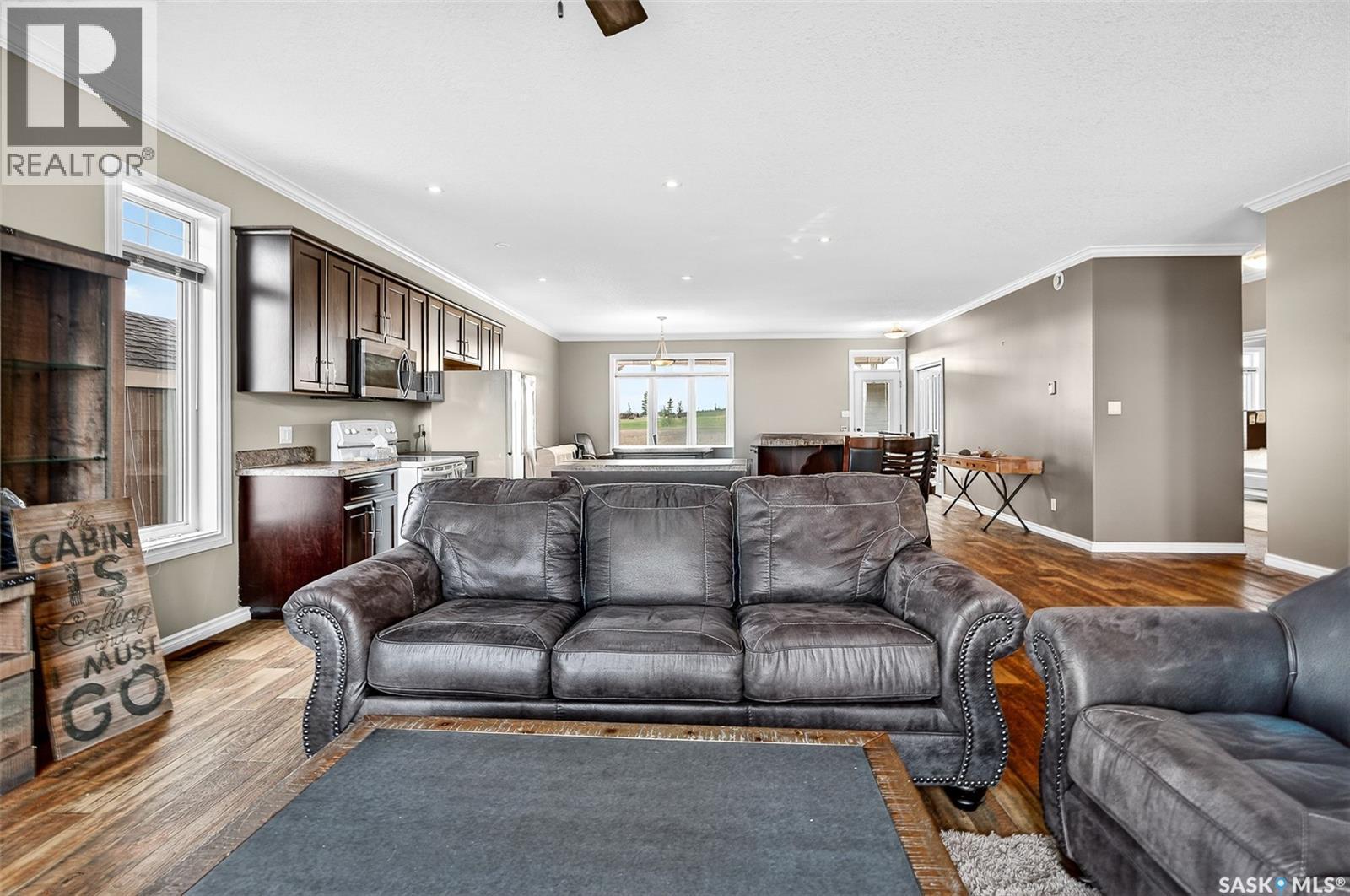 8 Sunrise Boulevard, Craik Rm No. 222, SK - Indoor Photo Showing Living Room