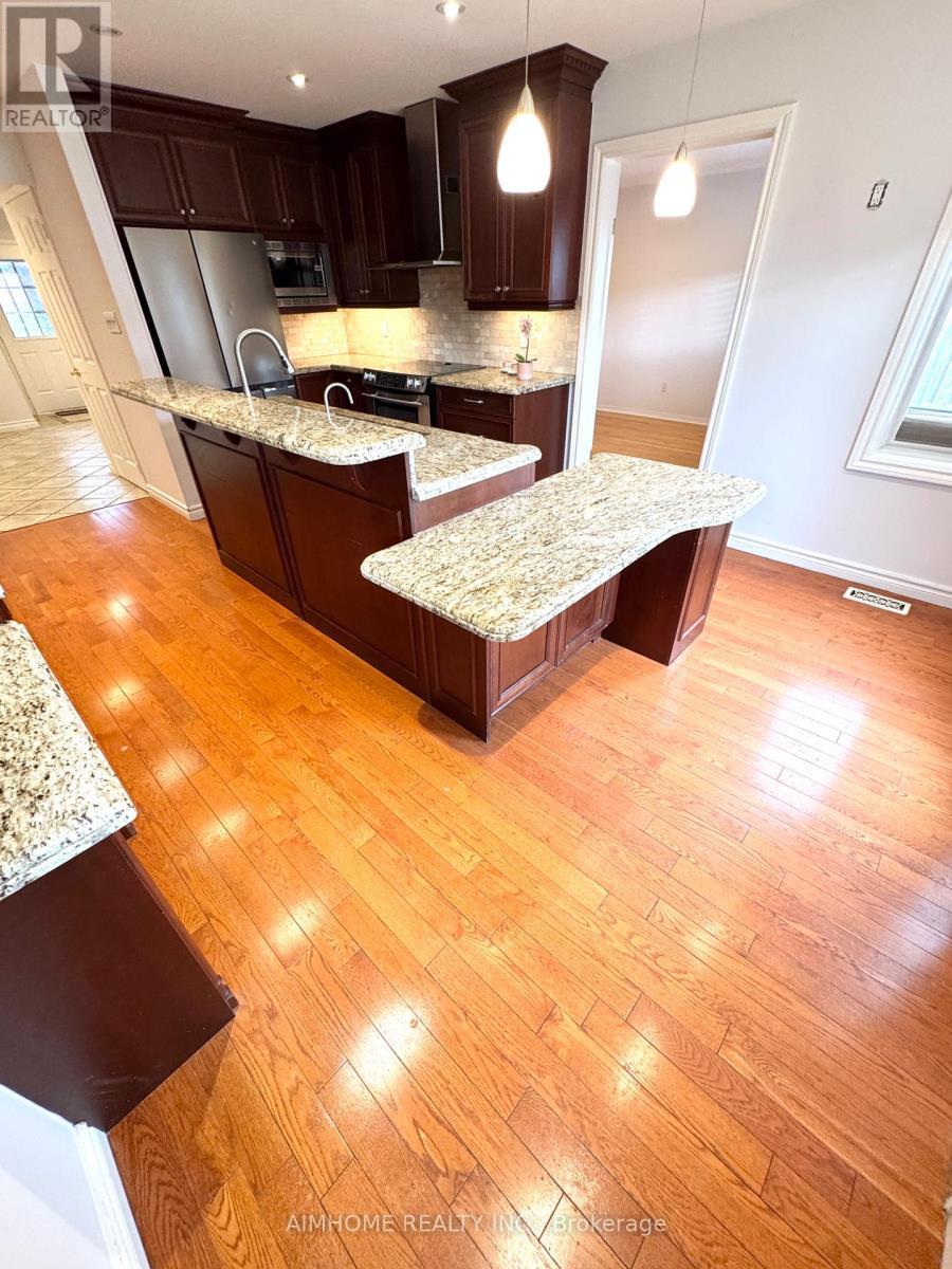 119 Cooperage Crescent, Richmond Hill, ON - Indoor Photo Showing Kitchen