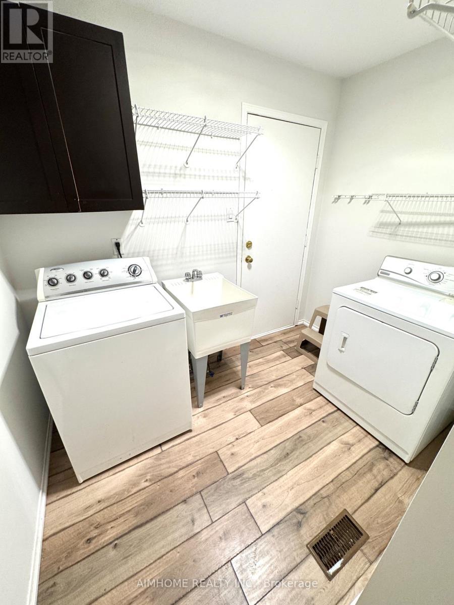 119 Cooperage Crescent, Richmond Hill, ON - Indoor Photo Showing Laundry Room