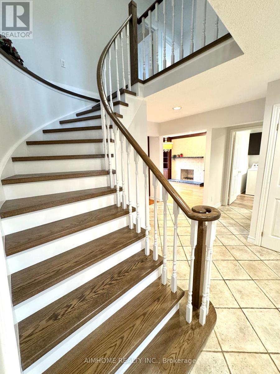 119 Cooperage Crescent, Richmond Hill, ON - Indoor Photo Showing Other Room