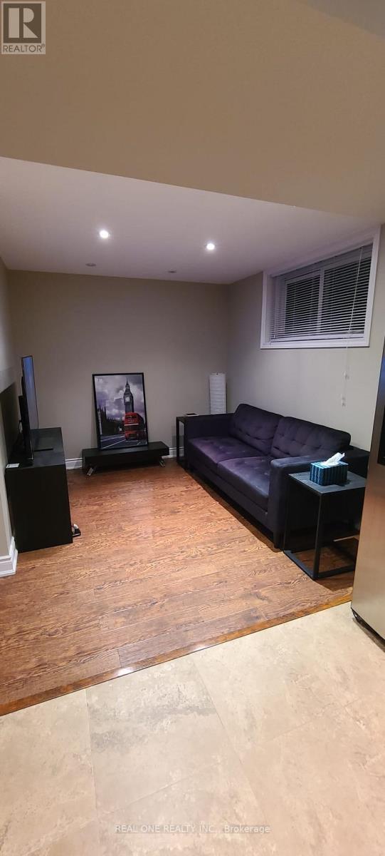 Dining room with large windows,open to kitchen - 463 Cavell Drive, Mississauga, ON - Indoor