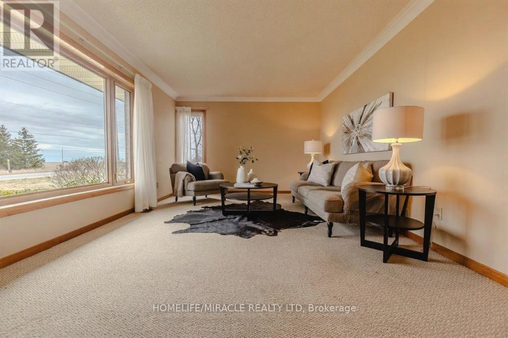 9370 10Th Line, Halton Hills, ON - Indoor Photo Showing Other Room