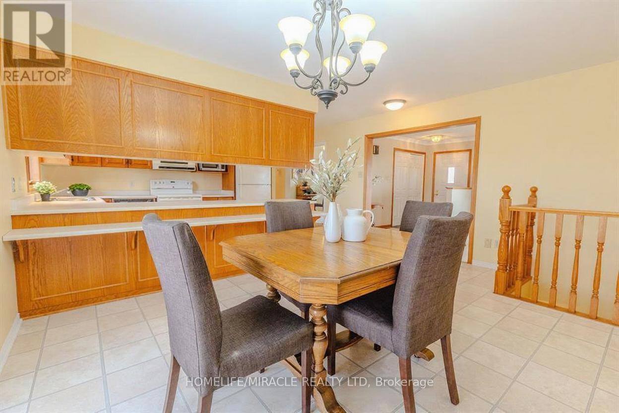 9370 10Th Line, Halton Hills, ON - Indoor Photo Showing Dining Room