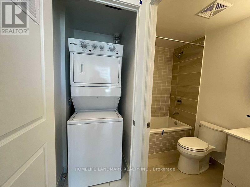 501 - 4675 Metcalfe Avenue, Mississauga, ON - Indoor Photo Showing Laundry Room