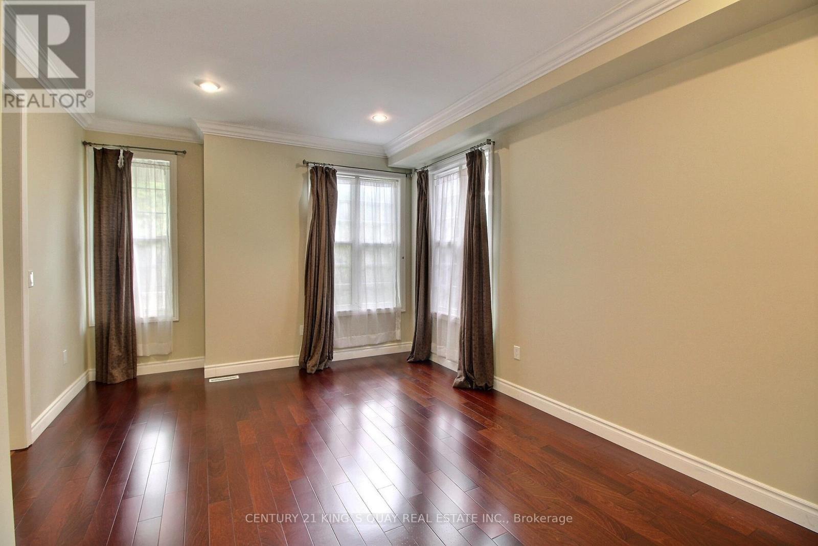 60 The Fairways, Markham, ON - Indoor Photo Showing Other Room