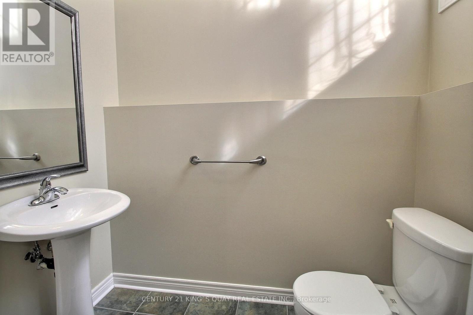 60 The Fairways, Markham, ON - Indoor Photo Showing Bathroom