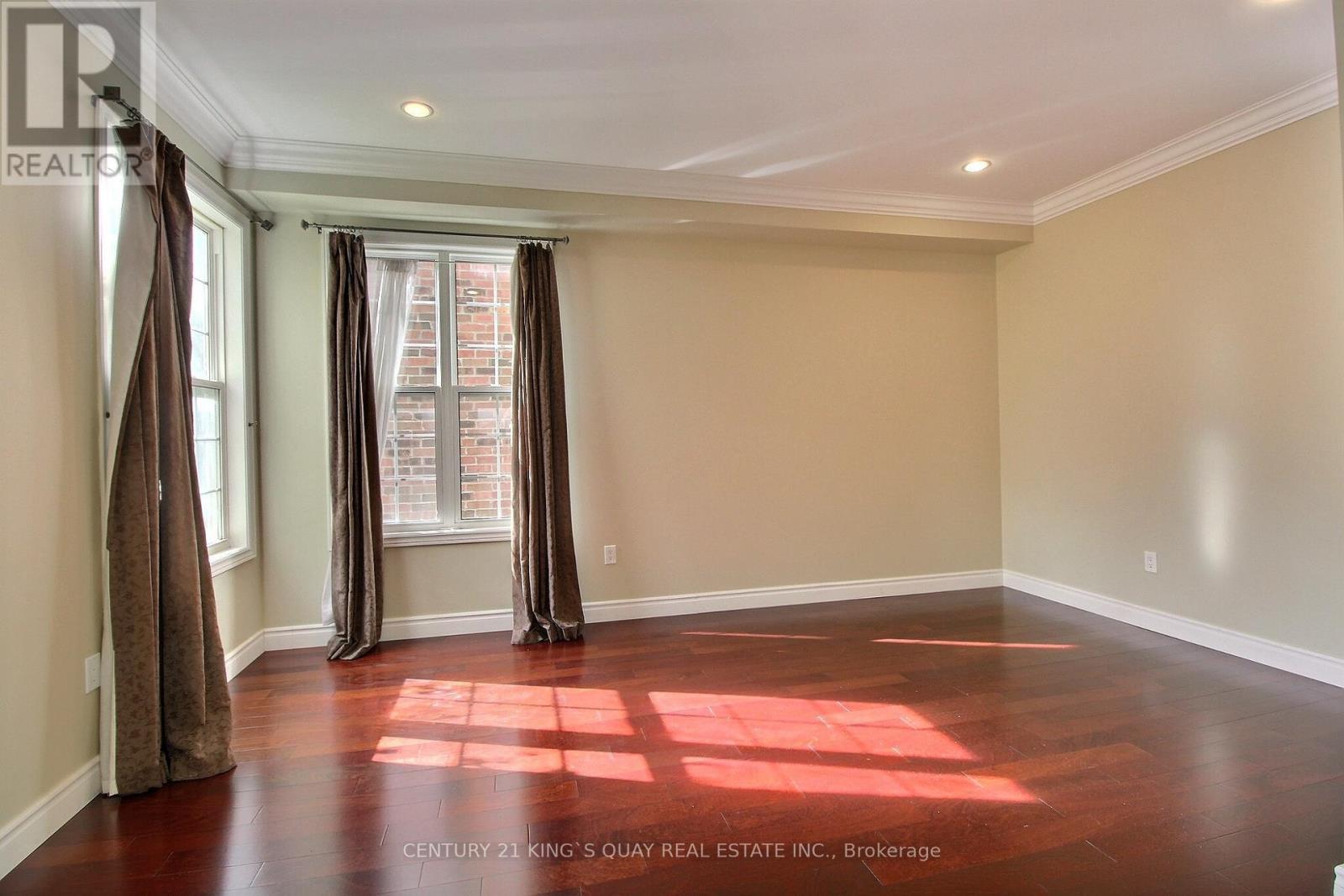 60 The Fairways, Markham, ON - Indoor Photo Showing Other Room