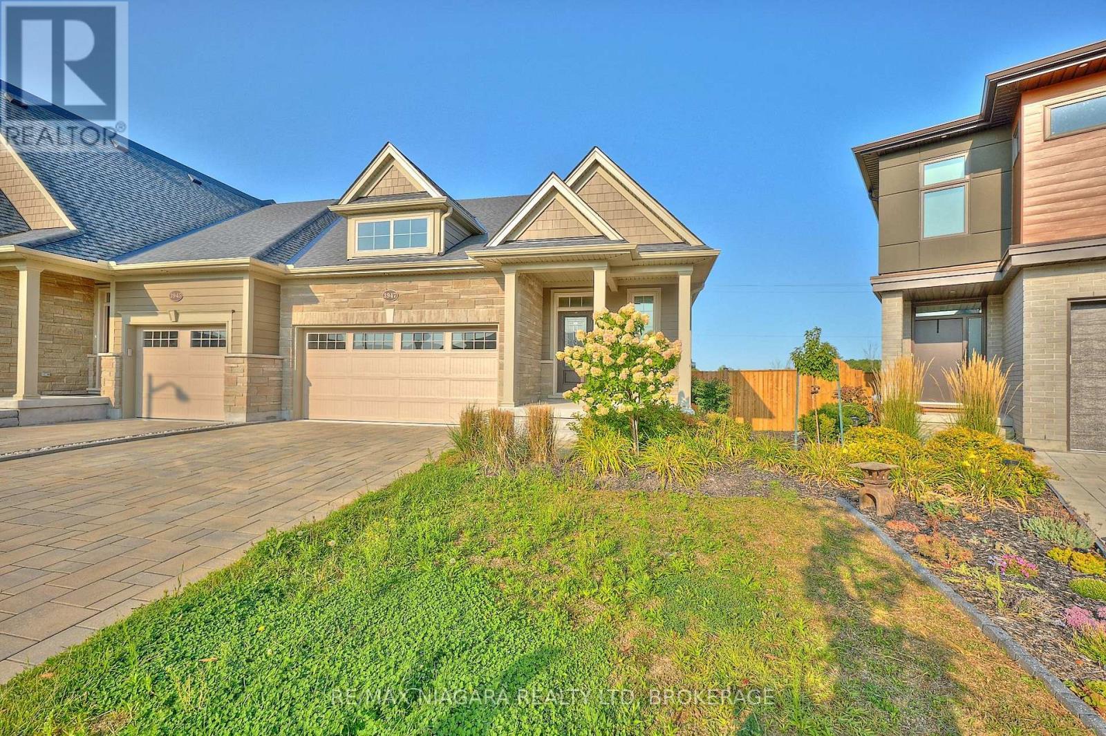 3947 Mitchell Crescent, Fort Erie (Black Creek), ON - Outdoor With Facade