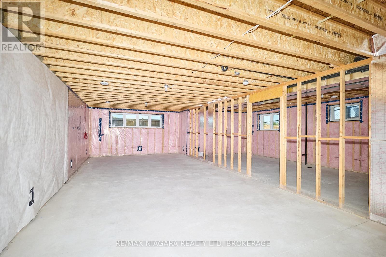 3947 Mitchell Crescent, Fort Erie (Black Creek), ON - Indoor Photo Showing Other Room