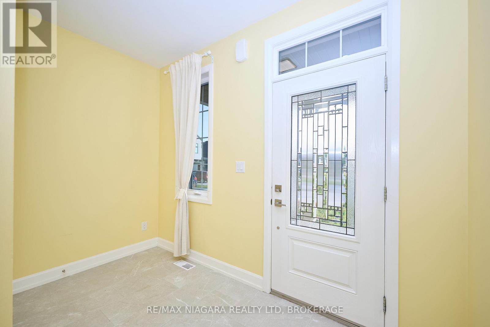 3947 Mitchell Crescent, Fort Erie (Black Creek), ON - Indoor Photo Showing Other Room