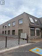 9 - 56 PENNSYLVANIA AVENUE Vaughan, ON L4K 3V9