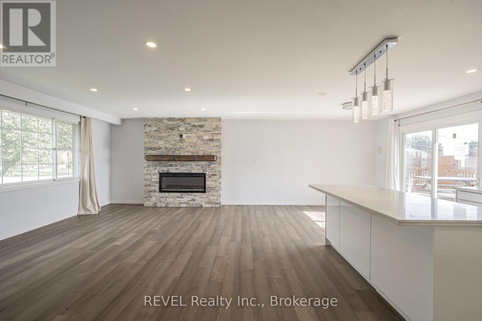 1269 1273 Larkin Road E, Niagara-On-The-Lake (River), ON