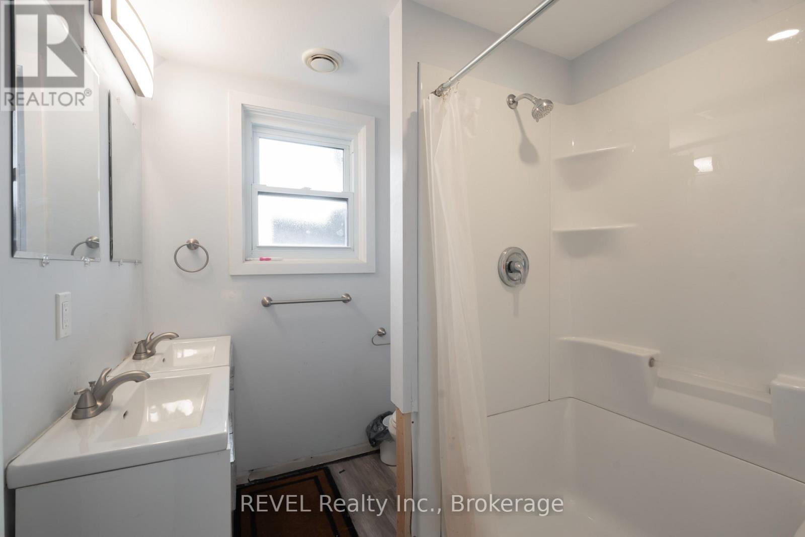 1269 1273 Larkin Road E, Niagara-On-The-Lake (River), ON