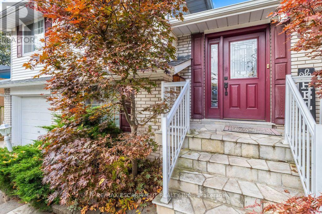 5119 Cherryhill Crescent, Burlington, ON - Outdoor