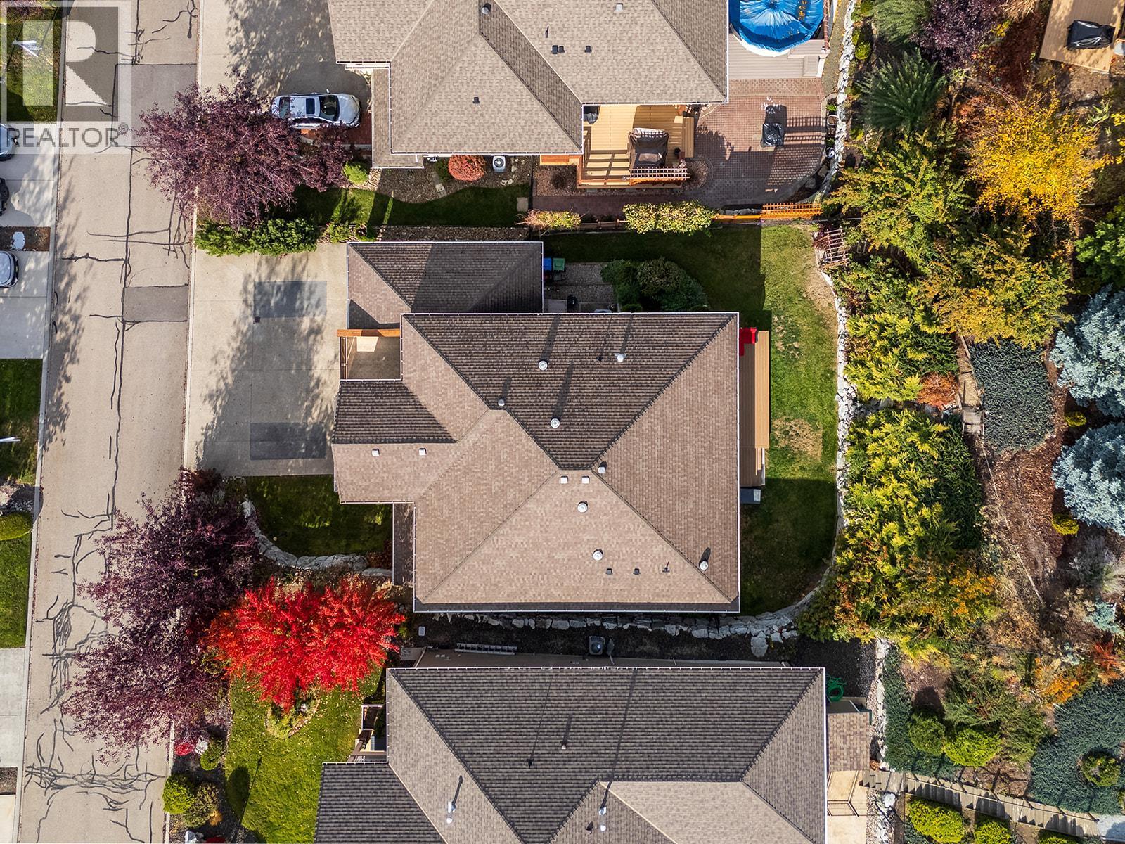 3431 Camelback Drive, Kelowna, BC - Outdoor