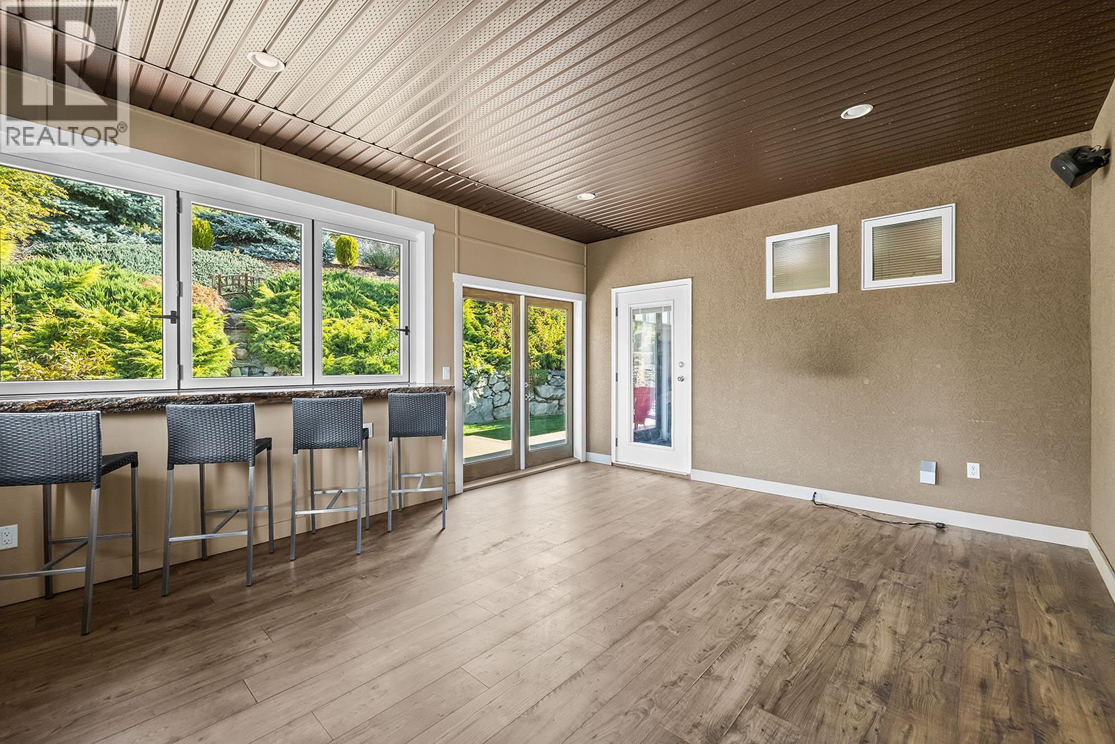 3431 Camelback Drive, Kelowna, BC - Outdoor With Deck Patio Veranda With Exterior