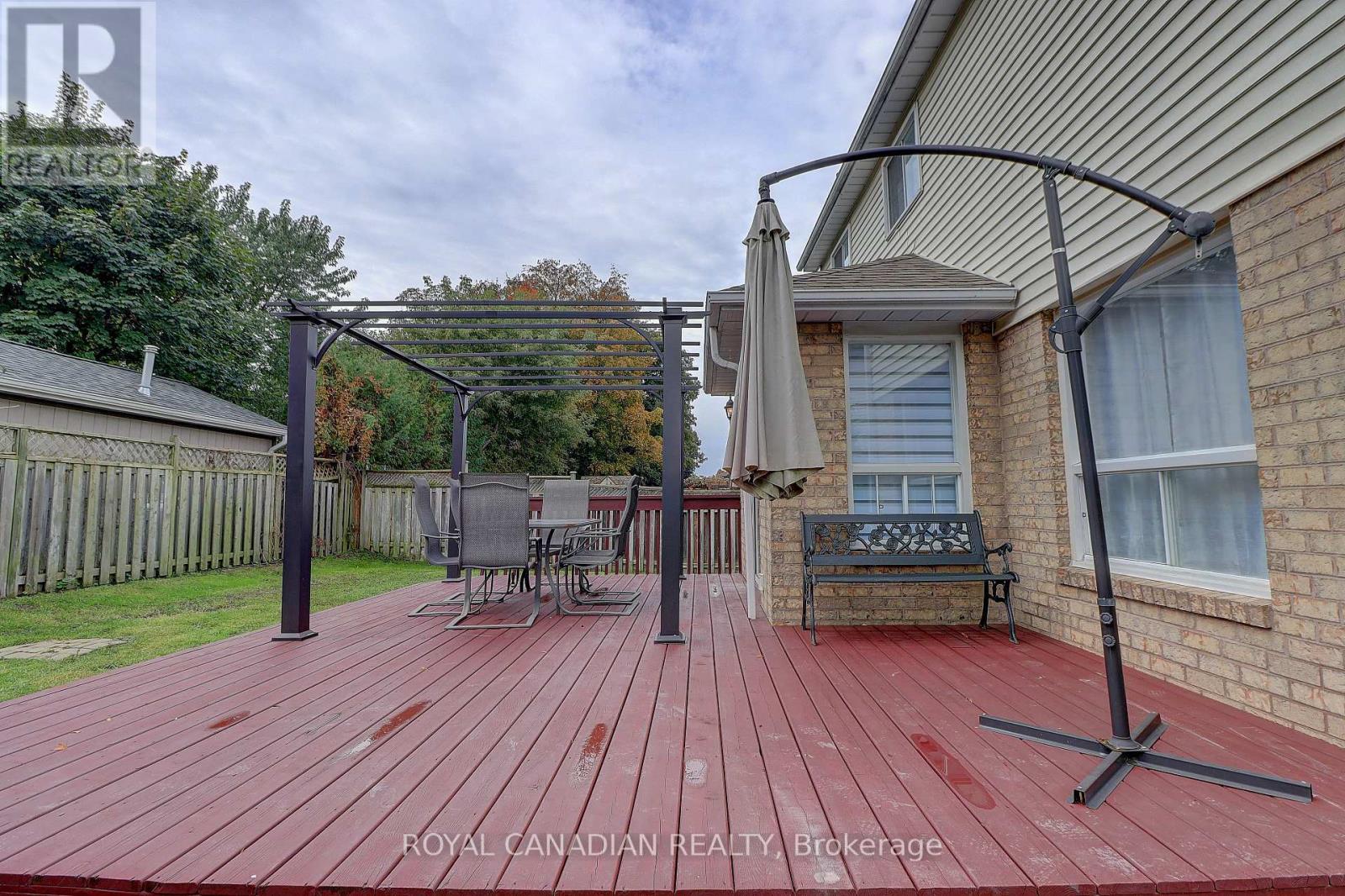 40 Doncaster Crescent, Clarington, ON - Outdoor With Deck Patio Veranda