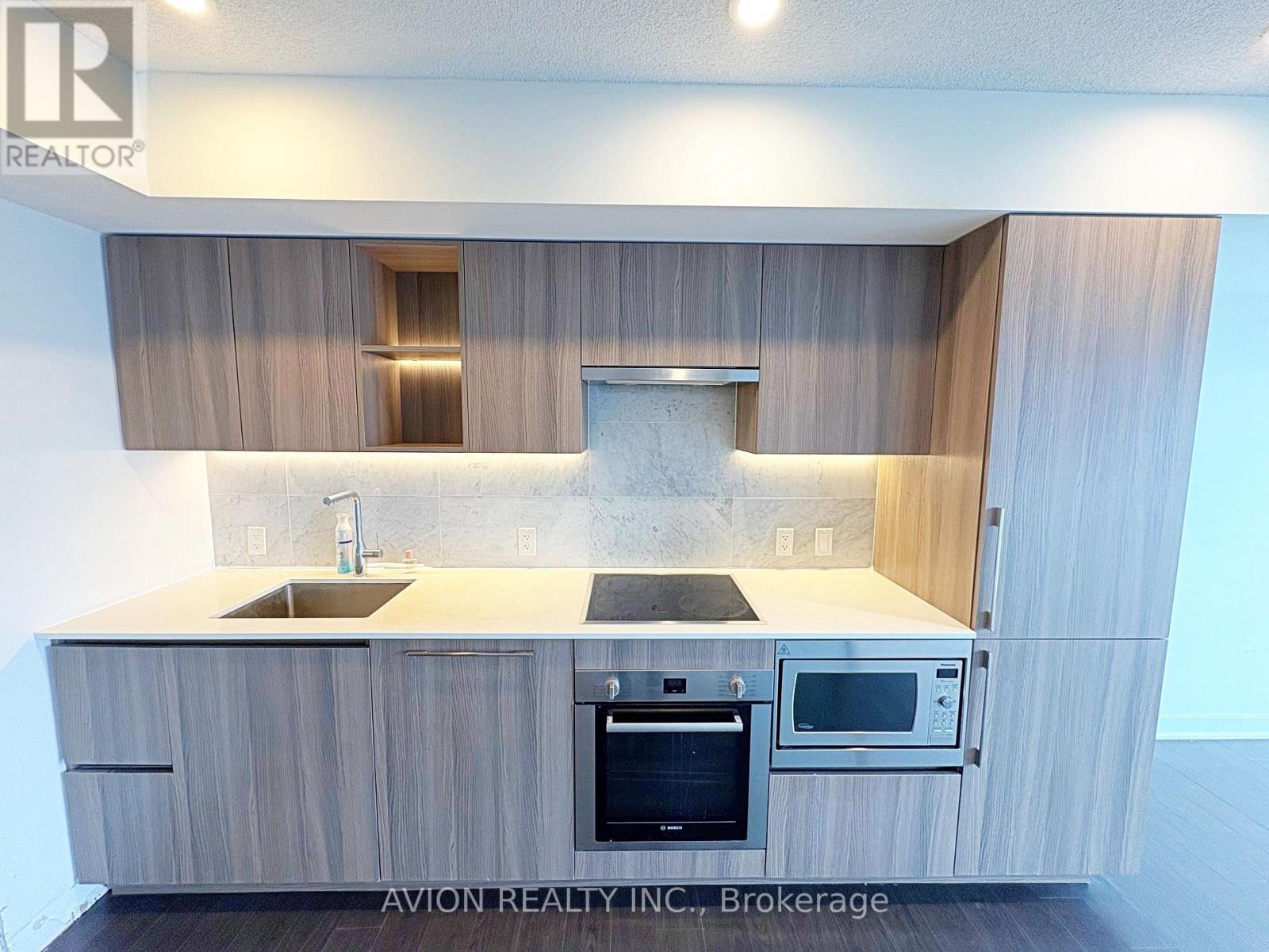 2516 - 17 Bathurst Street, Toronto, ON - Indoor Photo Showing Kitchen