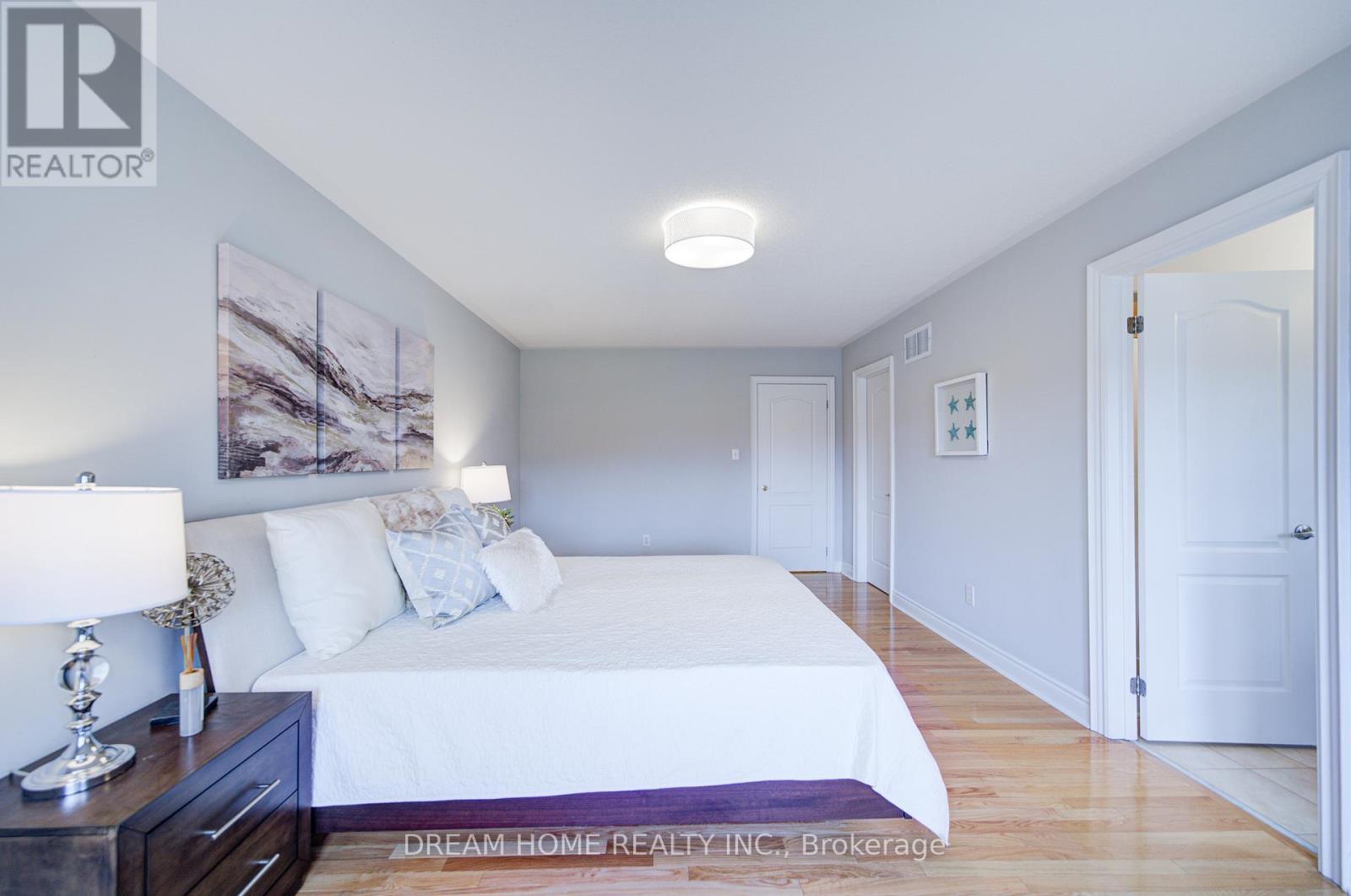 172 Tom Taylor Crescent, Newmarket, ON - Indoor Photo Showing Bedroom