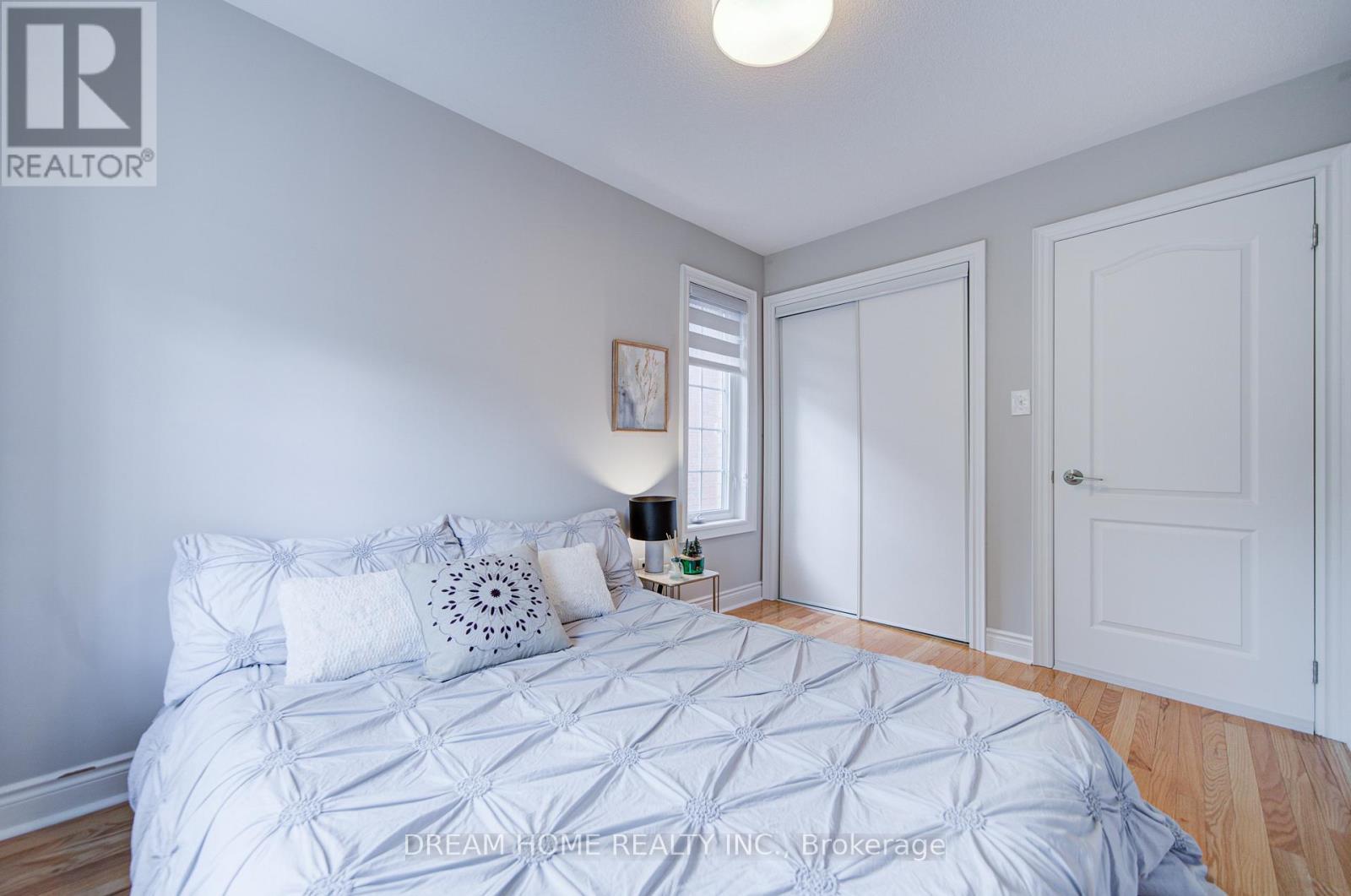 172 Tom Taylor Crescent, Newmarket, ON - Indoor Photo Showing Bedroom