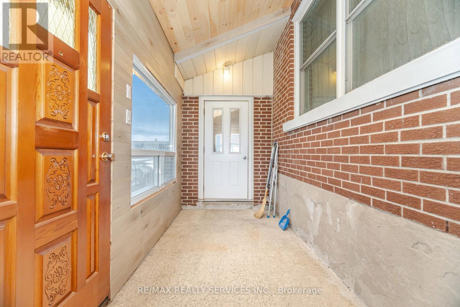 764059 240 Side Road, Melancthon, ON - Indoor Photo Showing Other Room