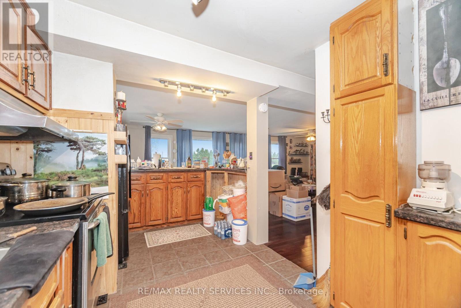 764059 240 Side Road, Melancthon, ON - Indoor Photo Showing Kitchen