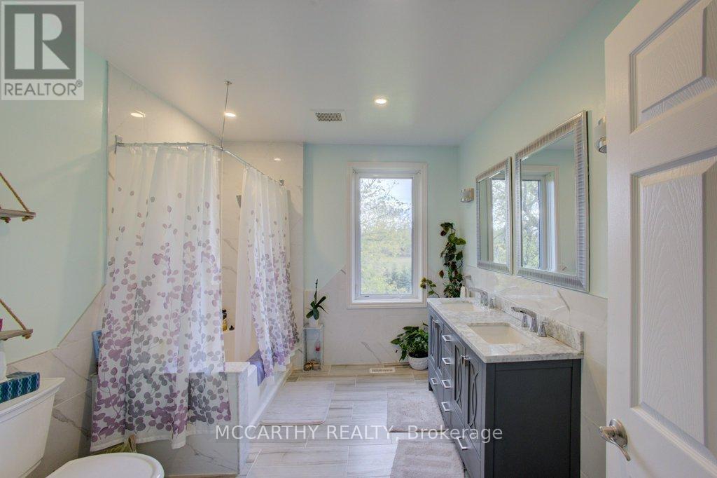 5 pc bath modern and updated, double sink vanity - 713630 Durham Road B, Grey Highlands, ON