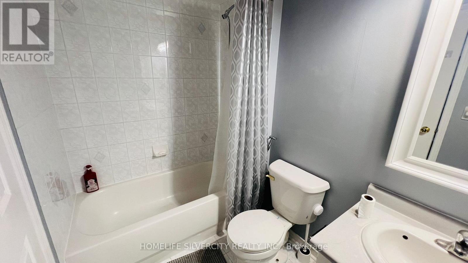 7 Bison Run Road, Brampton, ON - Indoor Photo Showing Bathroom