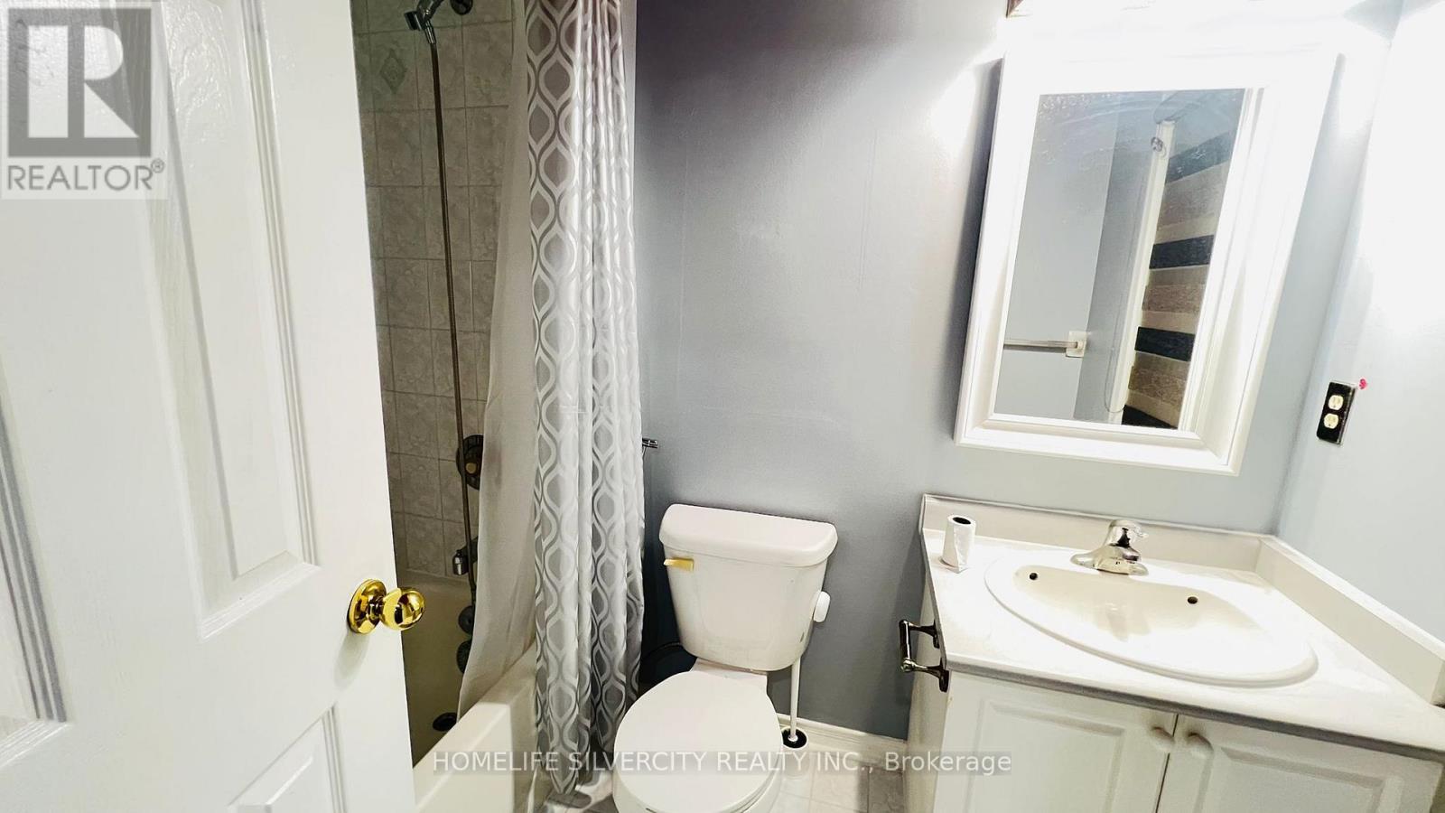 7 Bison Run Road, Brampton, ON - Indoor Photo Showing Bathroom