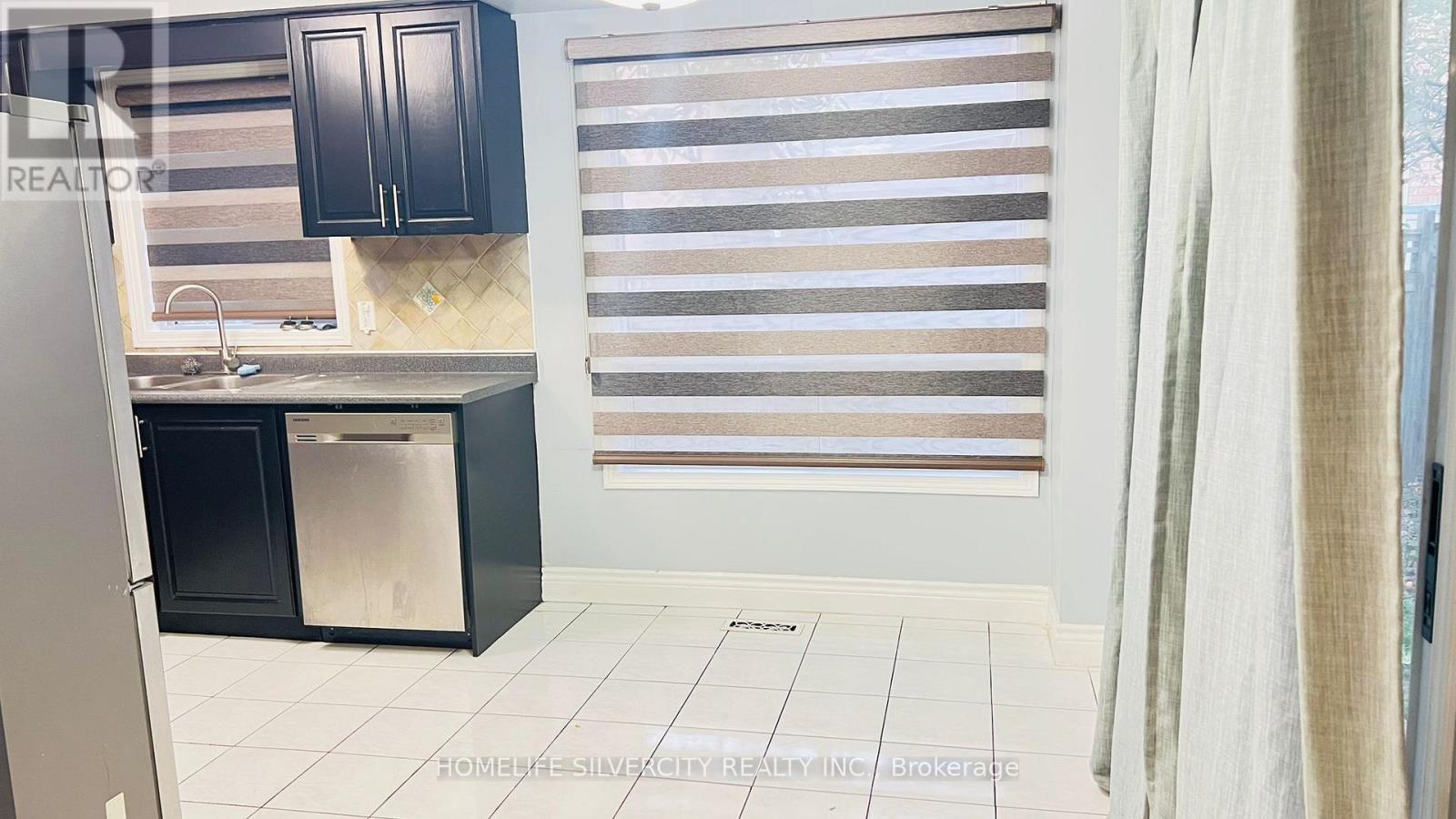 7 Bison Run Road, Brampton, ON - Indoor Photo Showing Other Room