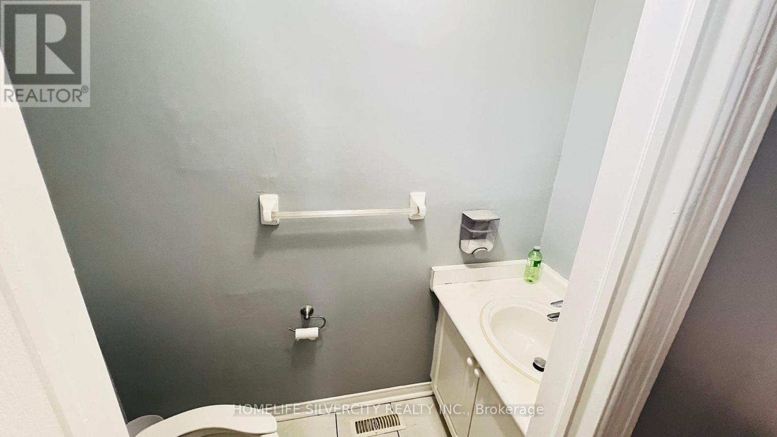 7 Bison Run Road, Brampton, ON - Indoor Photo Showing Bathroom