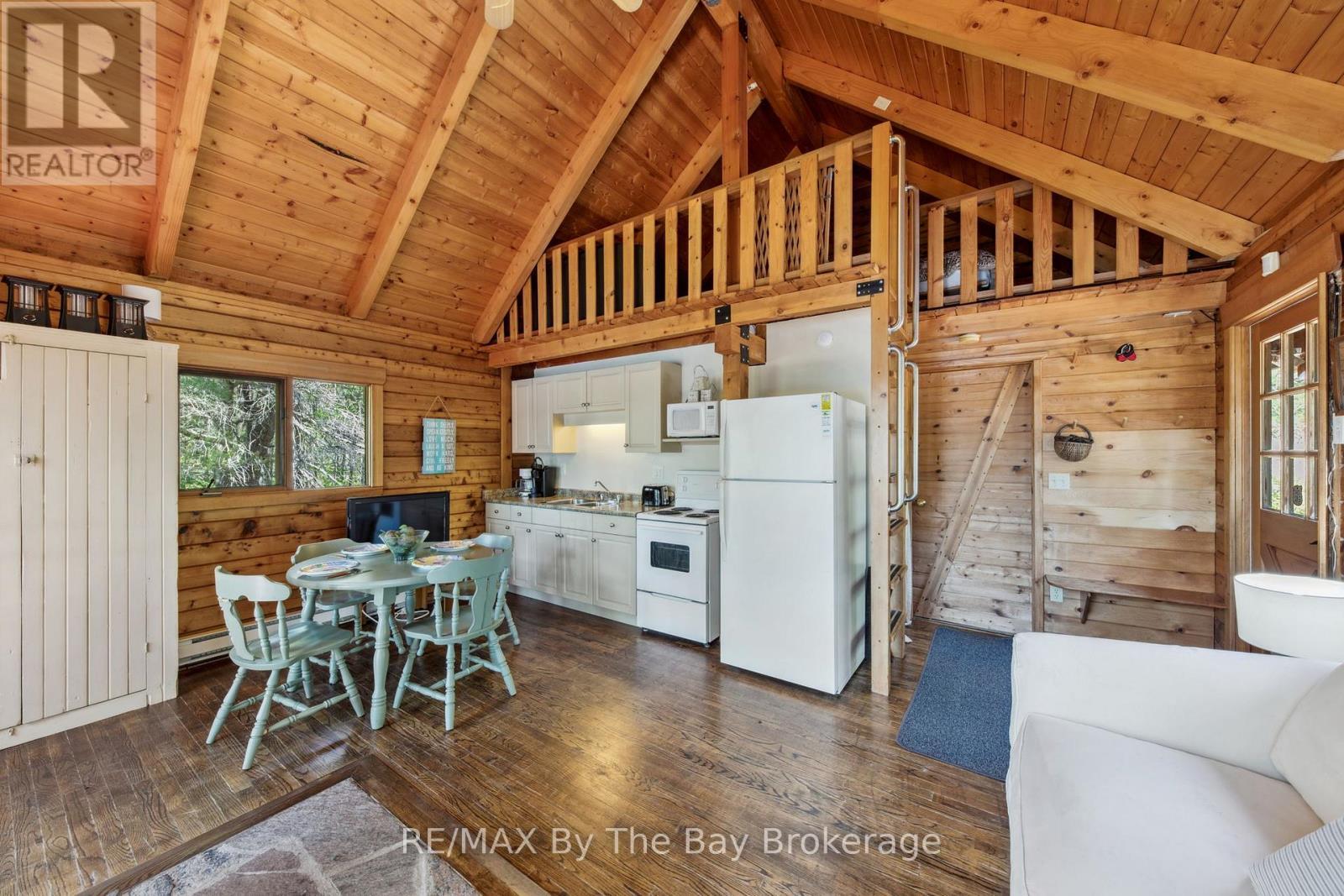 261 Kim T Lane, Georgian Bay (Baxter), ON - Indoor Photo Showing Kitchen