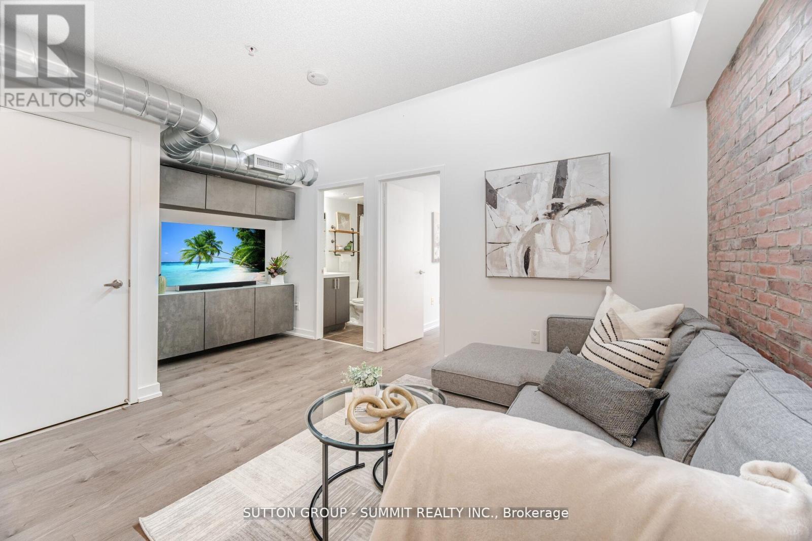 311 - 1410 Dupont Street, Toronto, ON - Indoor Photo Showing Living Room