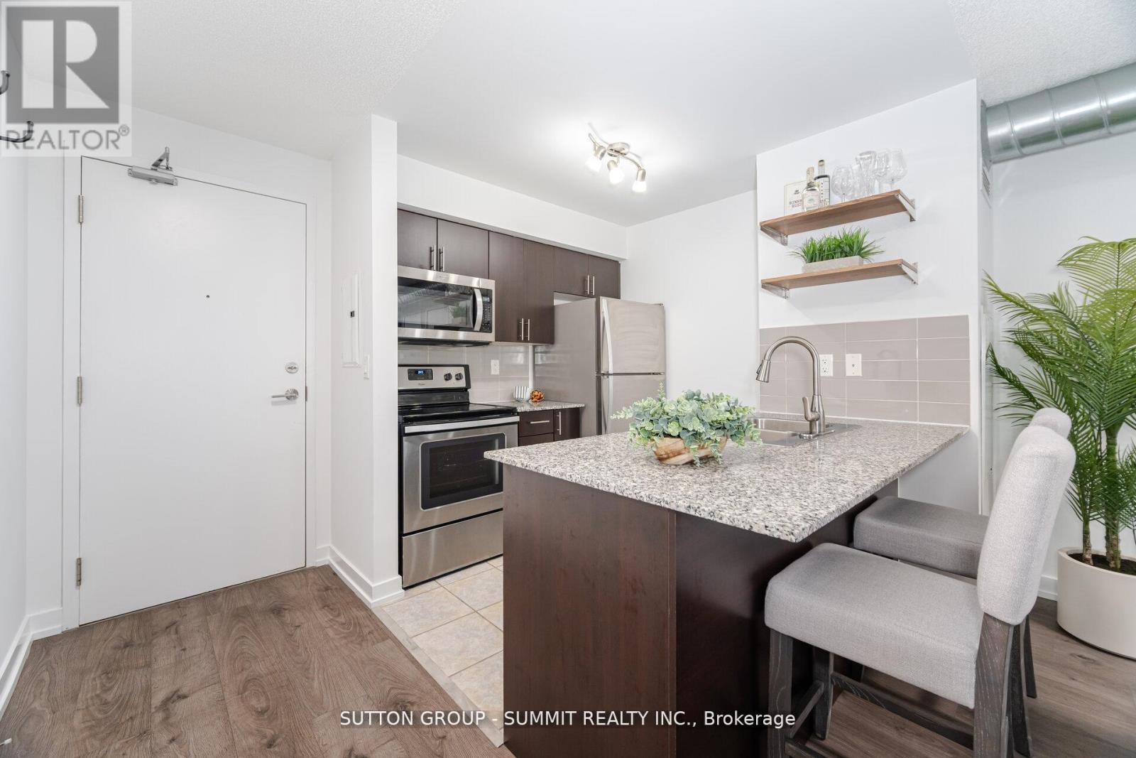 311 - 1410 Dupont Street, Toronto, ON - Indoor Photo Showing Kitchen