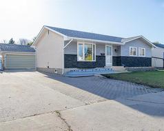 58 Continental Avenue  Winnipeg, MB R2G 2T2