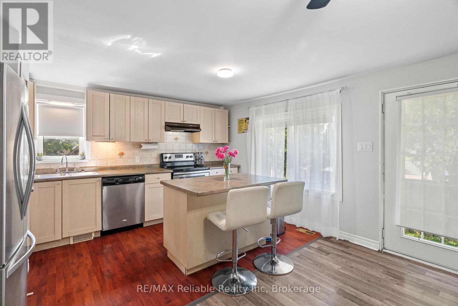 42 West William Street, Huron East (Seaforth), ON - Indoor Photo Showing Kitchen