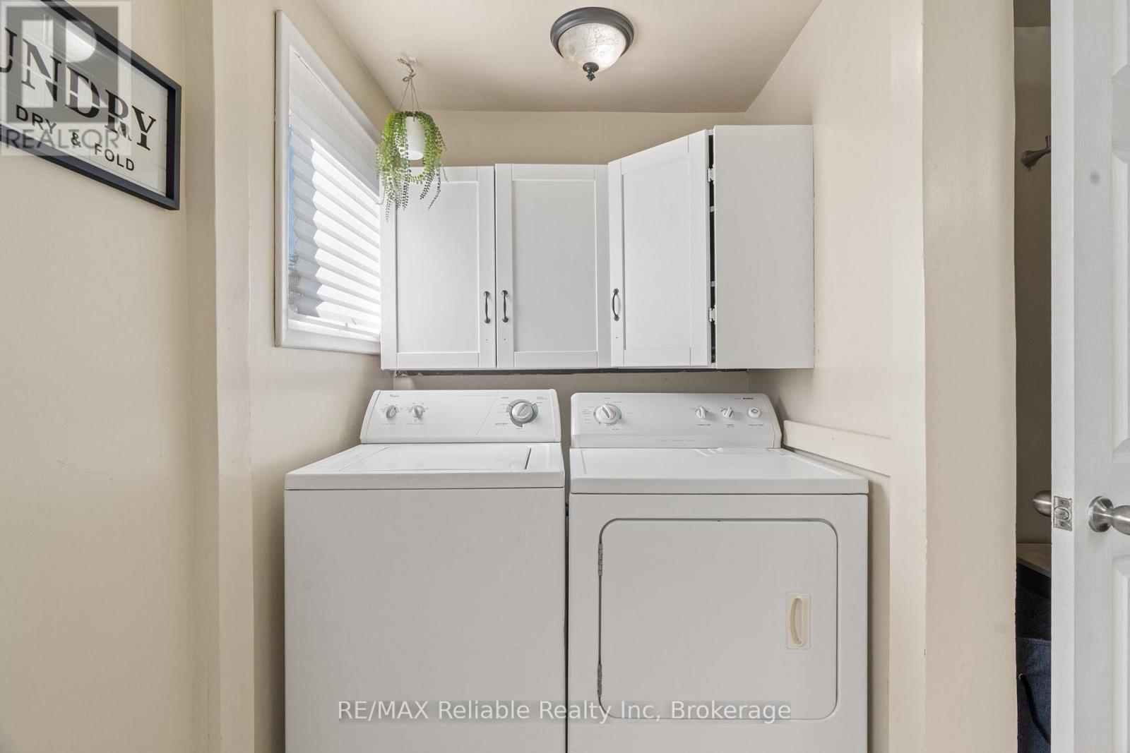 42 West William Street, Huron East (Seaforth), ON - Indoor Photo Showing Laundry Room
