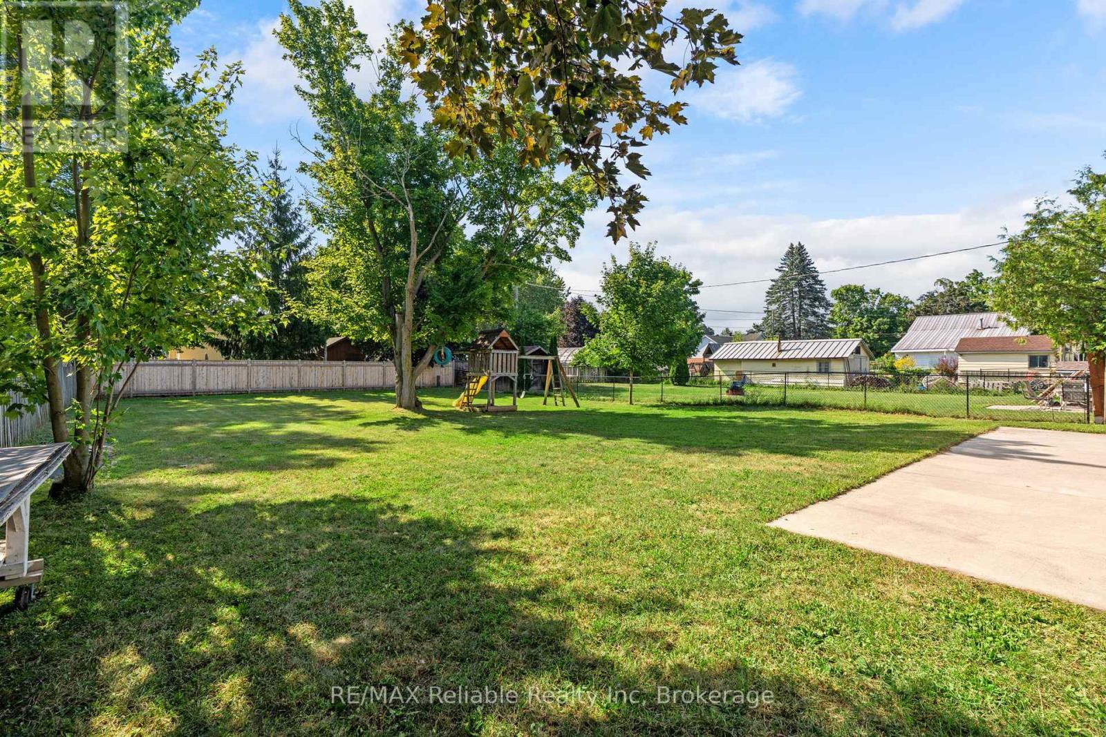 42 West William Street, Huron East (Seaforth), ON - Outdoor