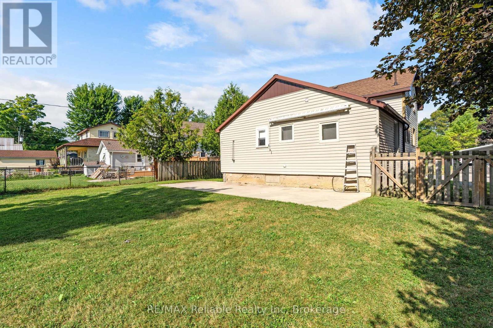 42 West William Street, Huron East (Seaforth), ON - Outdoor