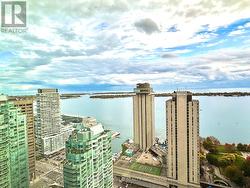 3812 - 33 BAY STREET Toronto, ON M5J 2Z3