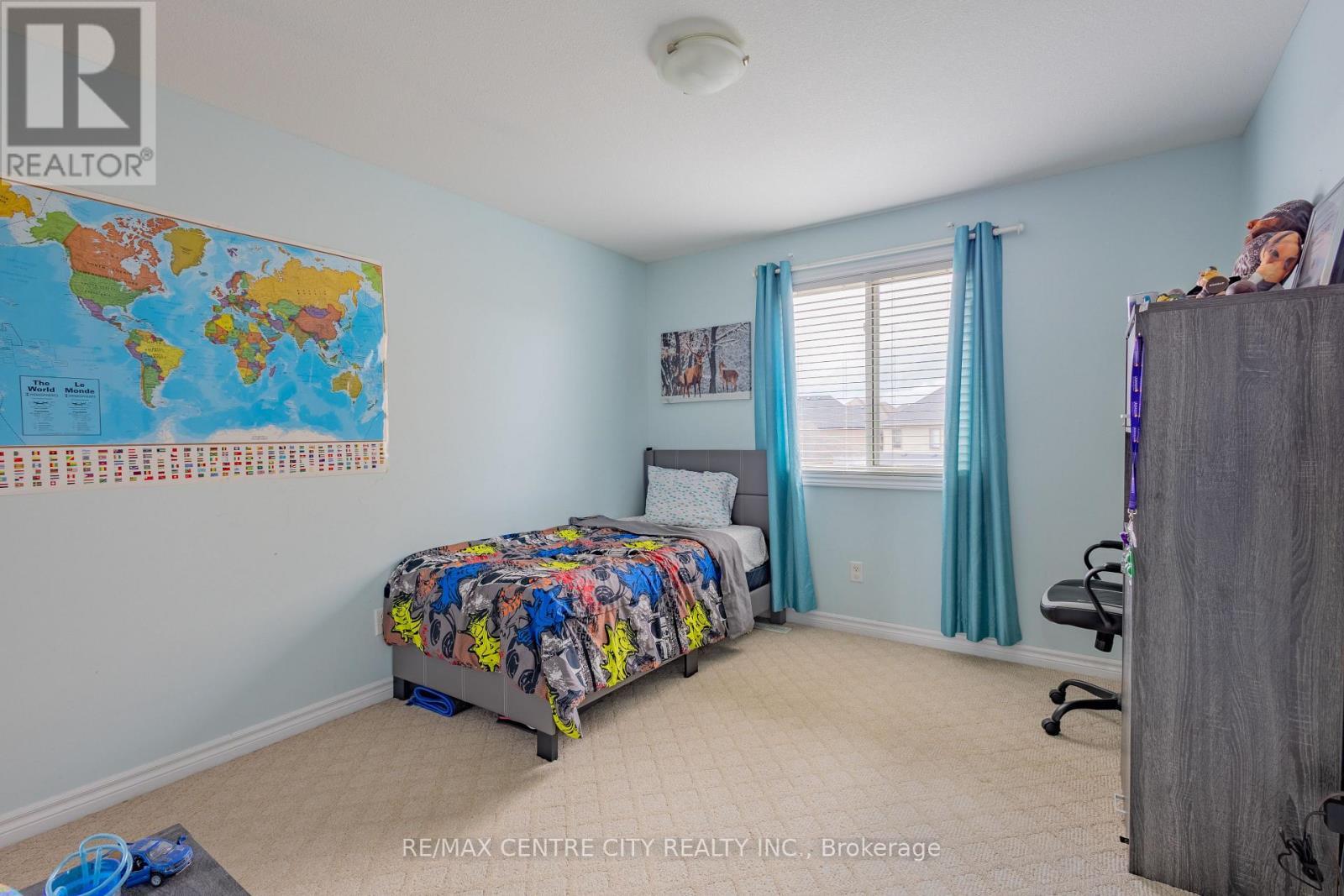850 Queensborough Crescent, London North (North I), ON - Indoor Photo Showing Bedroom