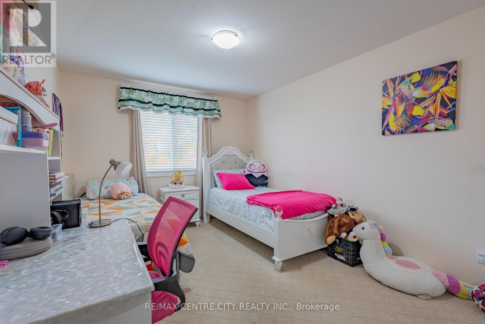 850 Queensborough Crescent, London North (North I), ON - Indoor Photo Showing Bedroom