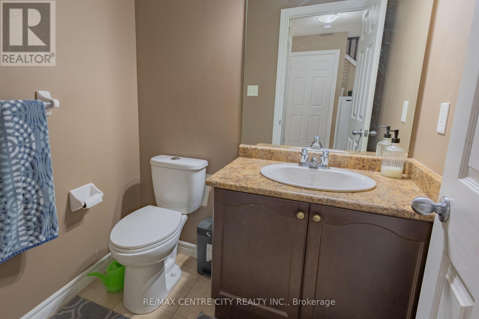 850 Queensborough Crescent, London North (North I), ON - Indoor Photo Showing Bathroom