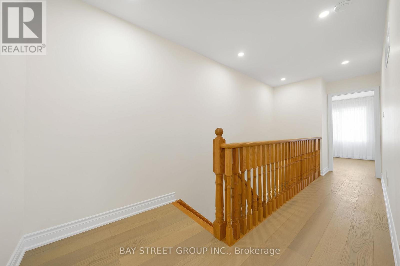 8 Carrier Crescent, Vaughan, ON - Indoor Photo Showing Other Room