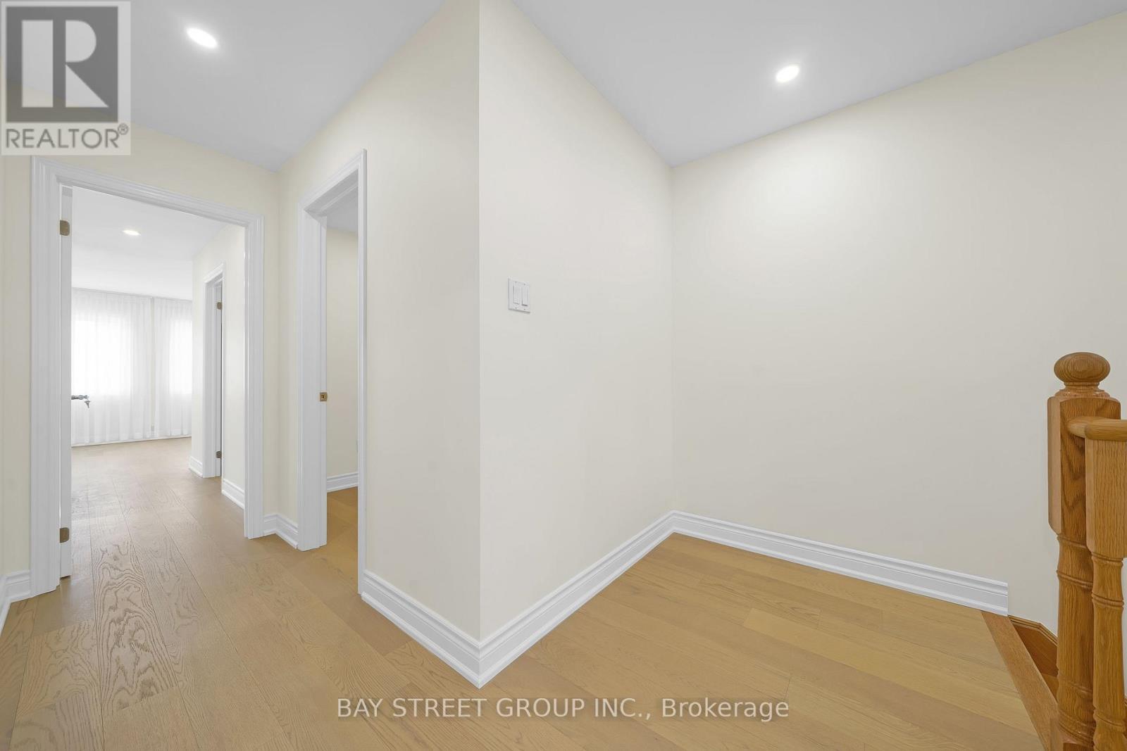 8 Carrier Crescent, Vaughan, ON - Indoor Photo Showing Other Room