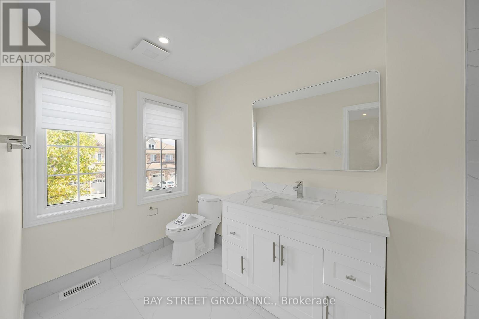 8 Carrier Crescent, Vaughan, ON - Indoor Photo Showing Bathroom