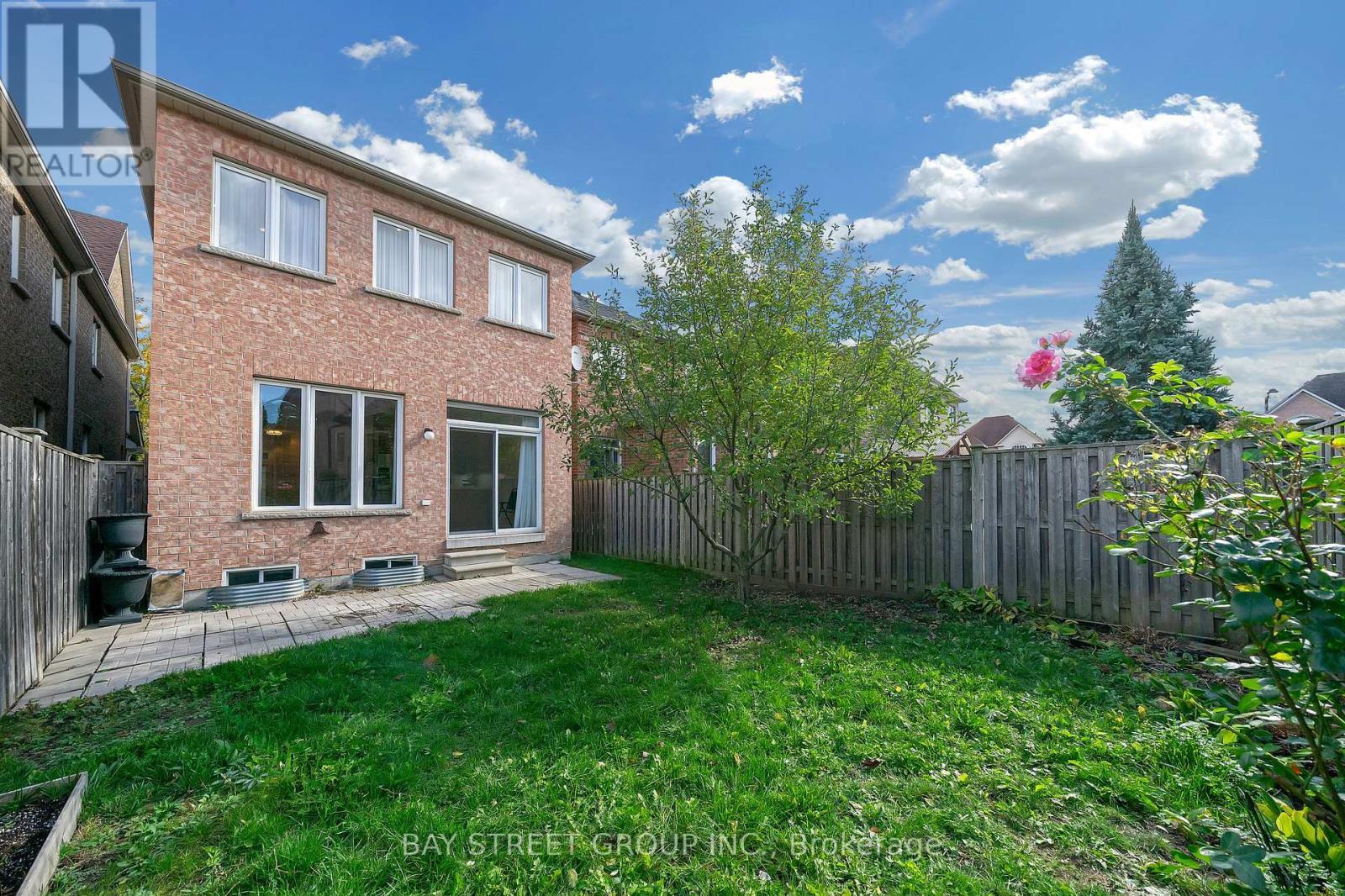 8 Carrier Crescent, Vaughan, ON - Outdoor
