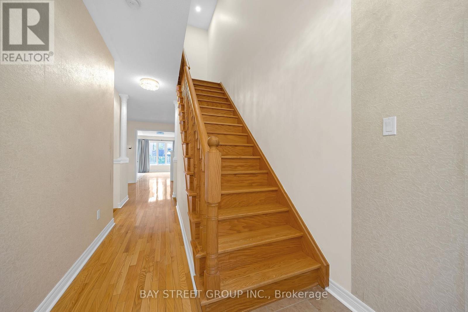 8 Carrier Crescent, Vaughan, ON - Indoor Photo Showing Other Room