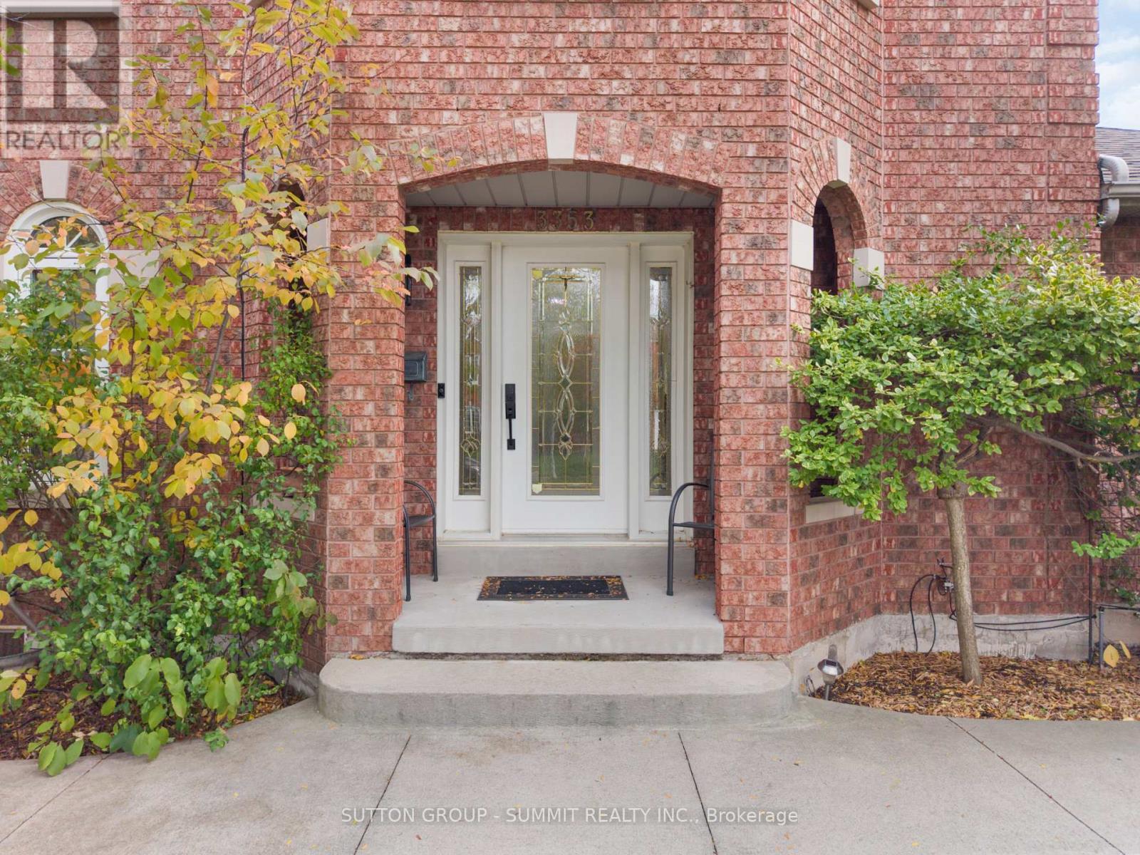 3353 Loyalist Drive, Mississauga, ON - Outdoor