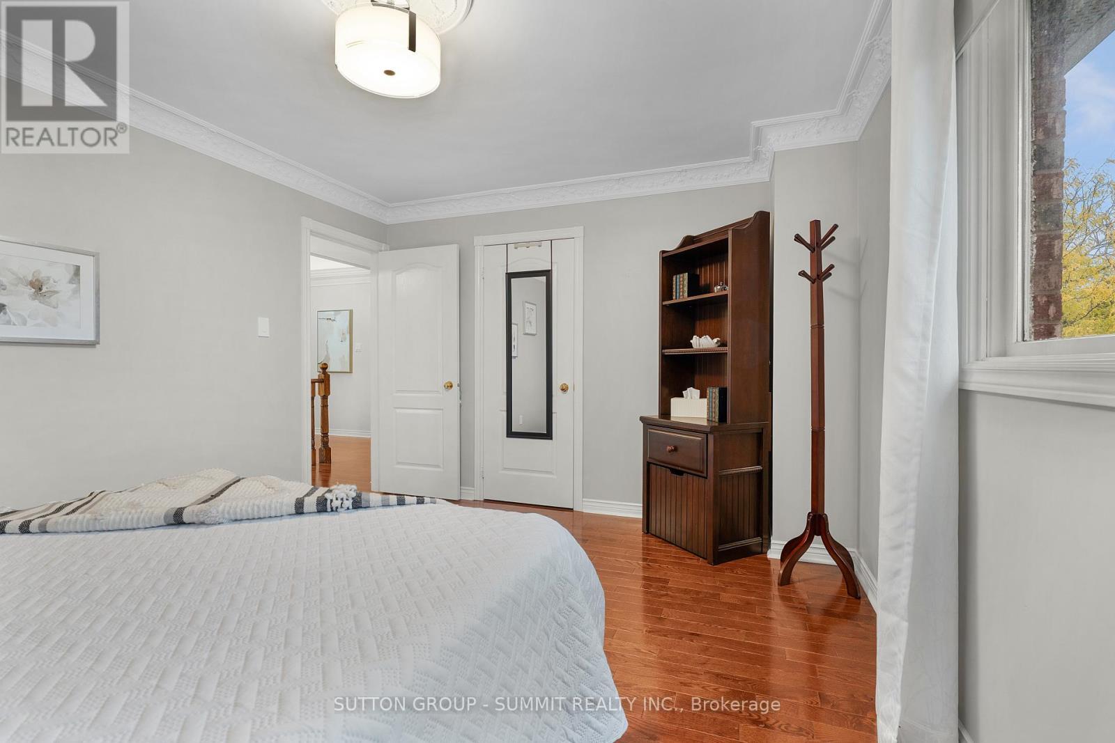 3353 Loyalist Drive, Mississauga, ON - Indoor Photo Showing Bedroom